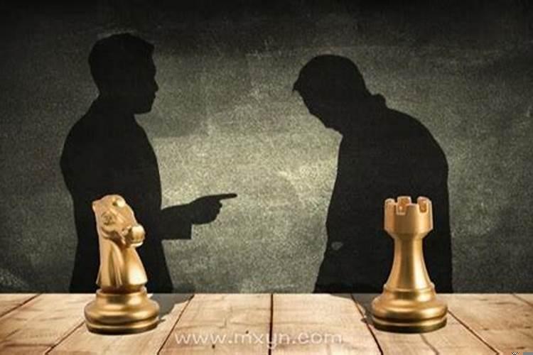 梦到被领导批评预示着什么预兆