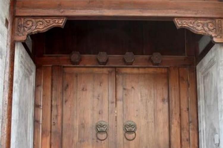 进大门不宜对什么