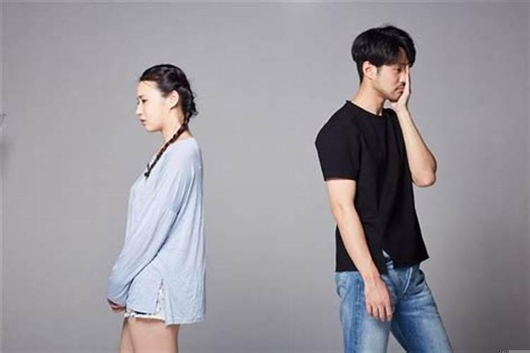 梦见离婚的老婆回来又走了