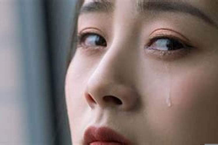 梦见老人哭周公解梦