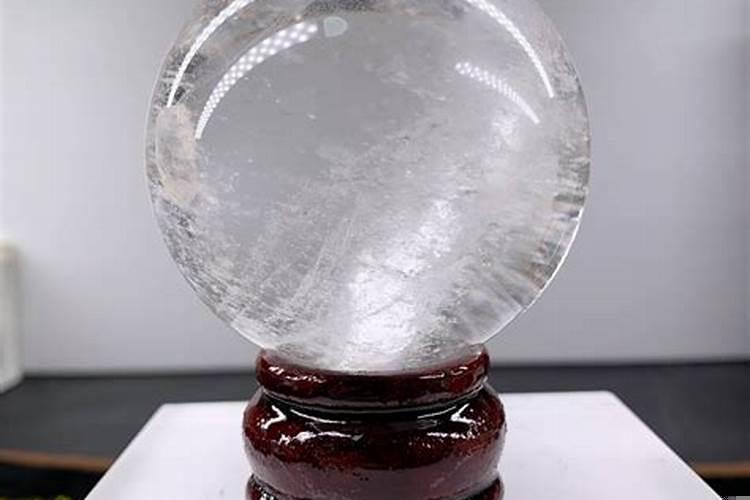 水晶球能避邪吗