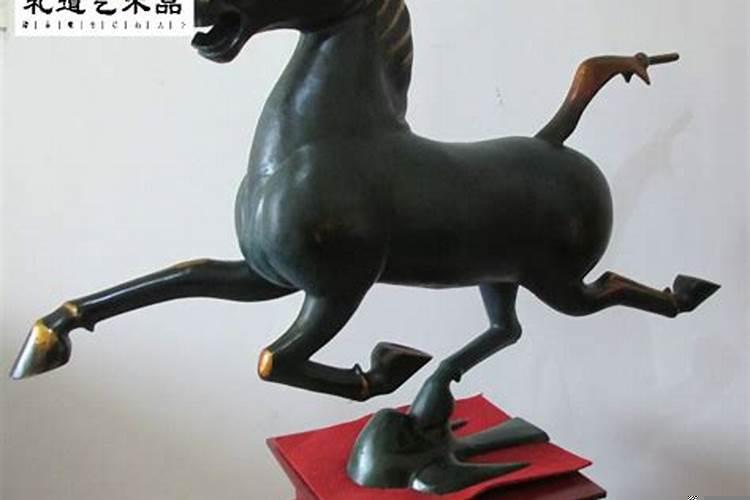 马踏飞燕摆件摆哪儿合适