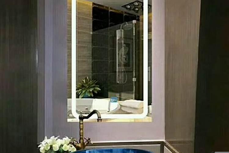 卫生间镜子放在哪里最旺财