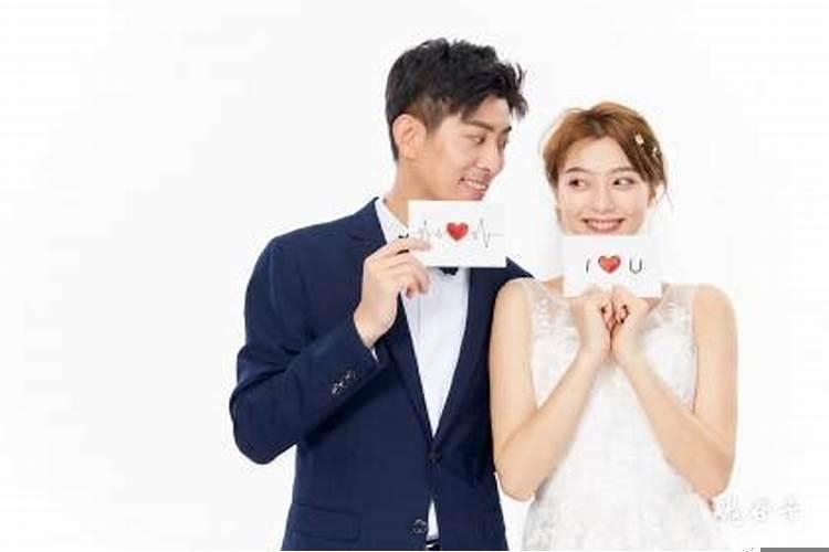 登记和婚礼哪个是纪念日