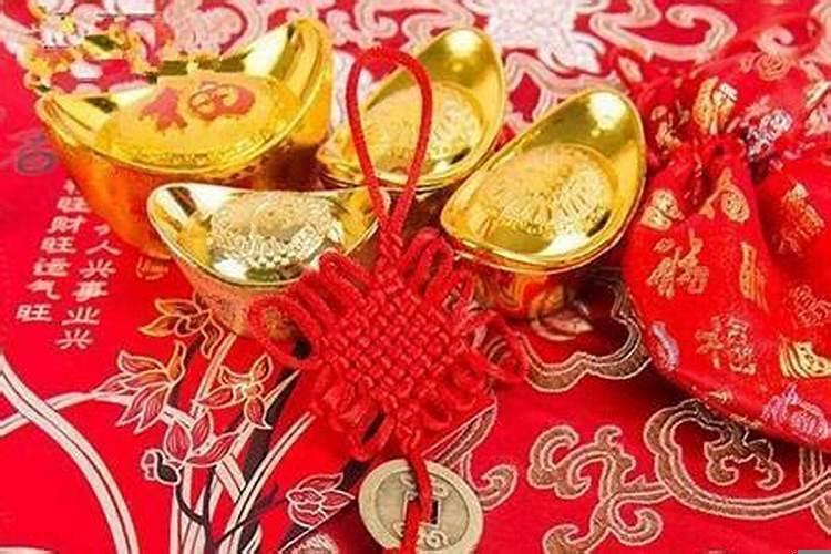 属龙女人做什么生意最旺