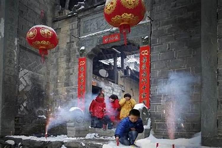 你的家乡过年都有什么风俗