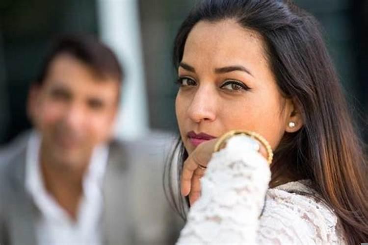 试婚在订婚前还是后