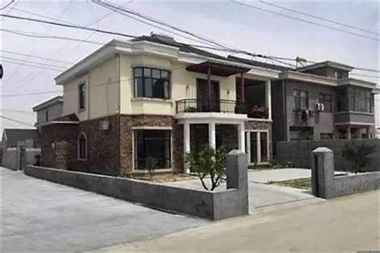 公路正对大门风水如何