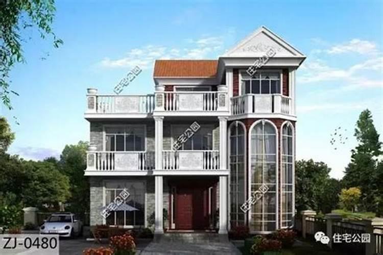 三层别墅主人住哪层好呢