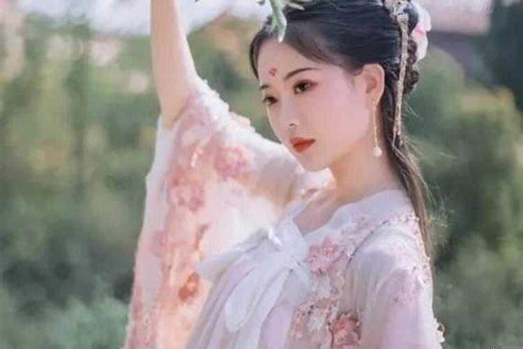 属龙的性格和爱情