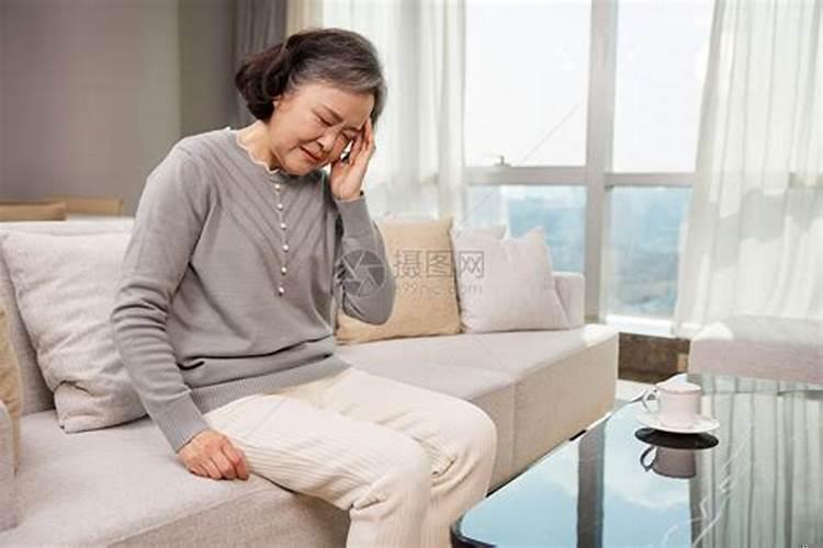 梦见家老人身体不健康