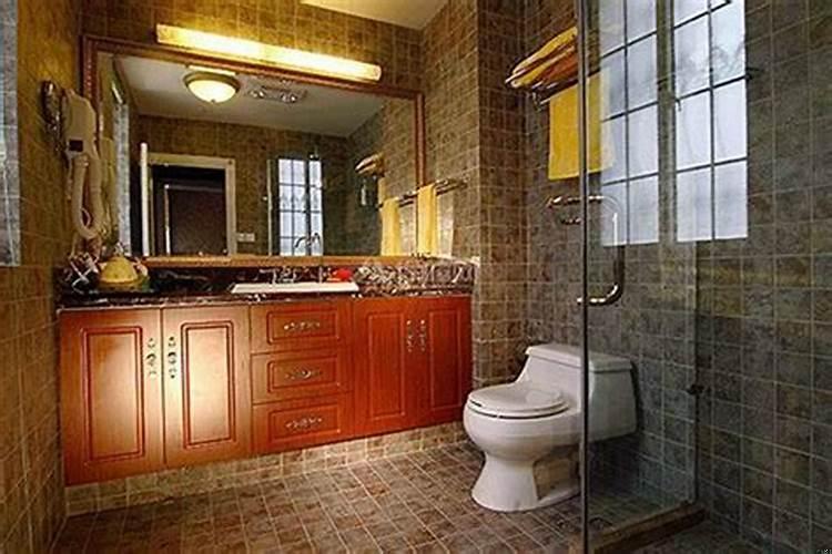 房子卫生间在中间怎么化解