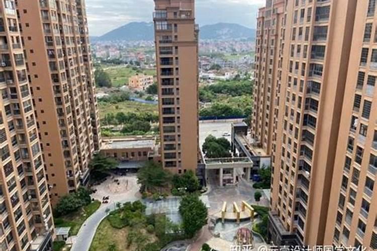 阳台正前方有一栋高楼好不好