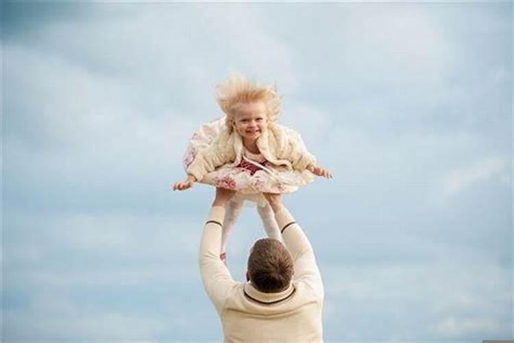 女人梦见亲弟死大哭是什么预兆