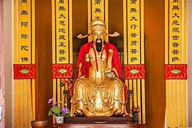 财神放客厅可以坐东朝西吗