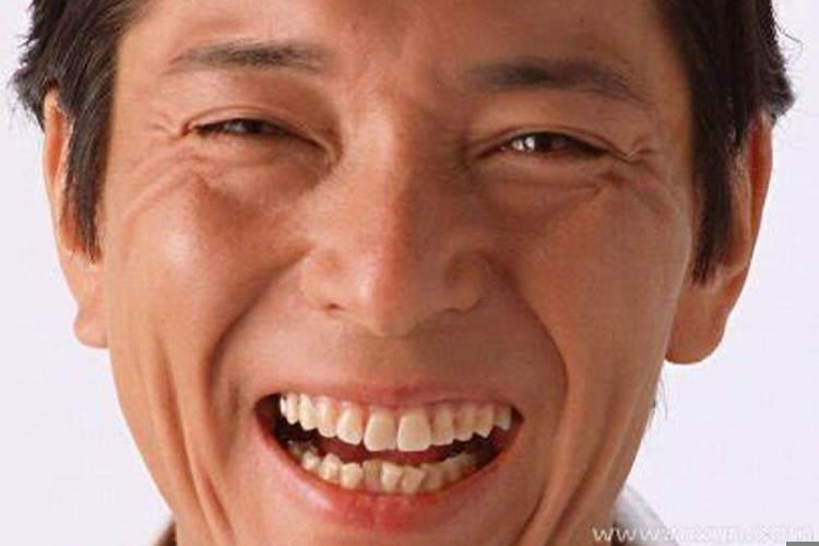 梦见自己哈哈大笑是什么征兆