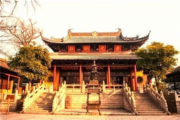 做梦梦见掉茅坑