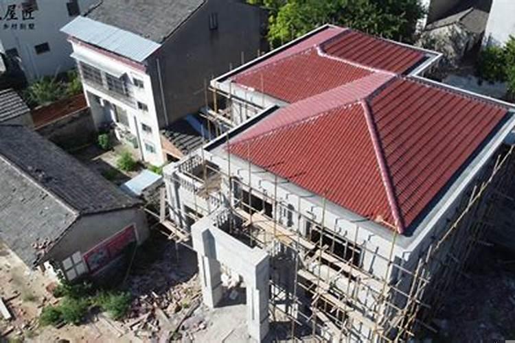 农村建房子屋顶放龙的讲究