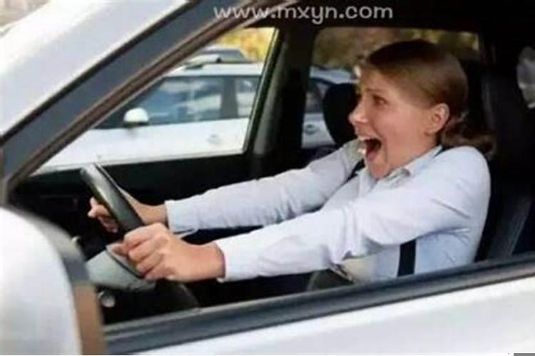 梦见自己开车刹车失灵是什么预兆