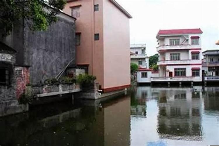 门后有河水风水如何