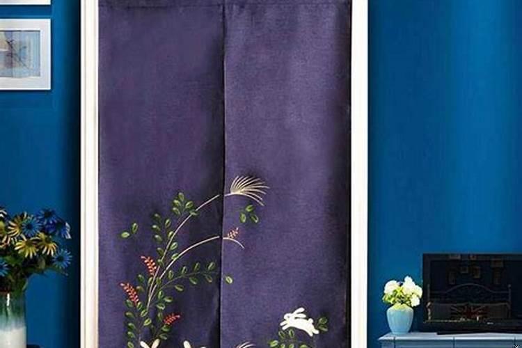 卫生间门上挂什么门帘好