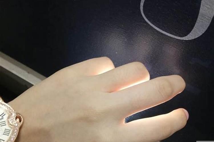 属狗男人喜欢什么类型女人