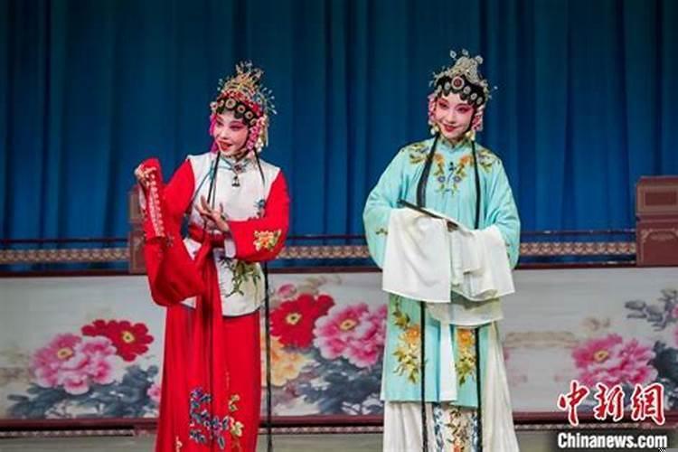 谈谈对戏曲的了解认识随便谈谈