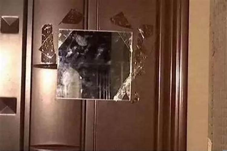 化解门对门葫芦应挂在什么位置