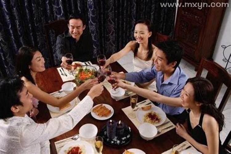 梦见堂弟请我吃饭