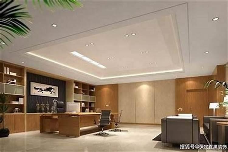 属虎的办公室桌上摆什么招财