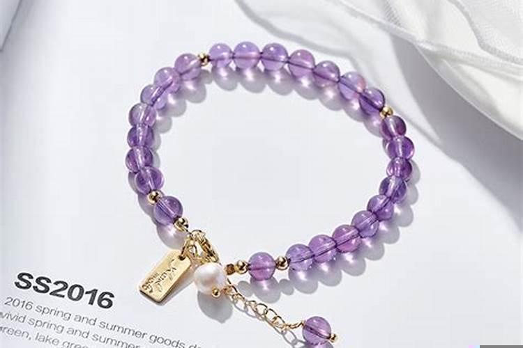 适合属狗人长期佩戴的吉祥物男