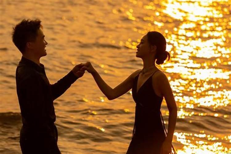 摩羯女真爱上一个人的表现