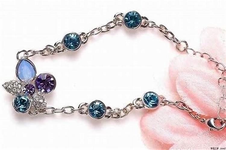 属马的适合戴什么项链好