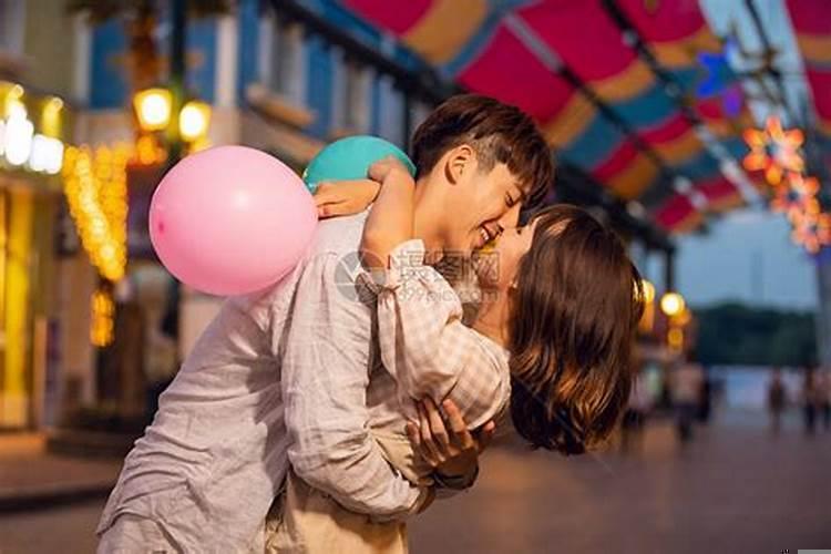 梦见和帅哥亲热拥抱