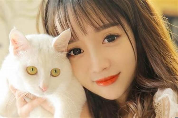 巨蟹座男生会吃回头草吗