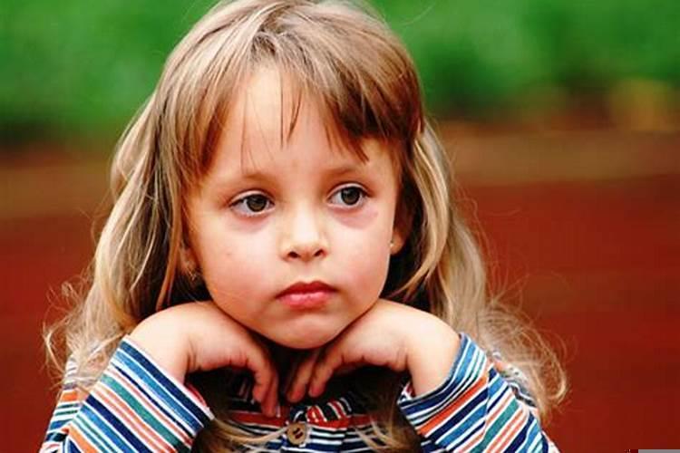 梦见小女孩的意思是啥