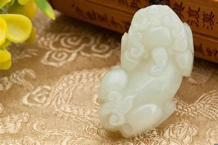 女人适合戴貔貅吗