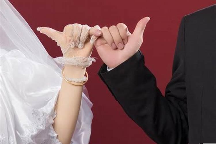 梦见蛇很害怕但是蛇没有伤害我