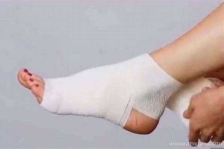 梦见自己的脚受伤了