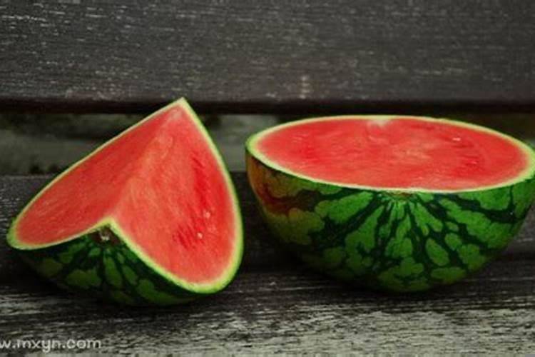 已婚女人梦见吃瓜子仁