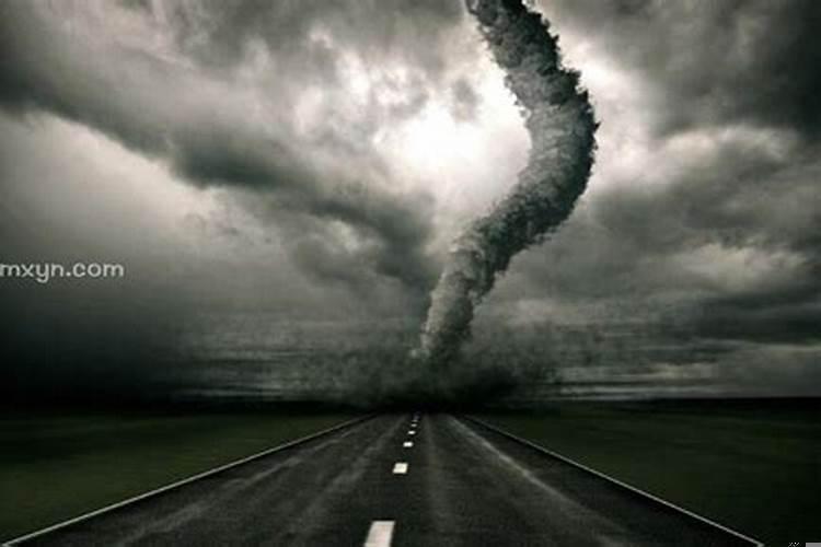 梦到龙卷风从家门口刮过