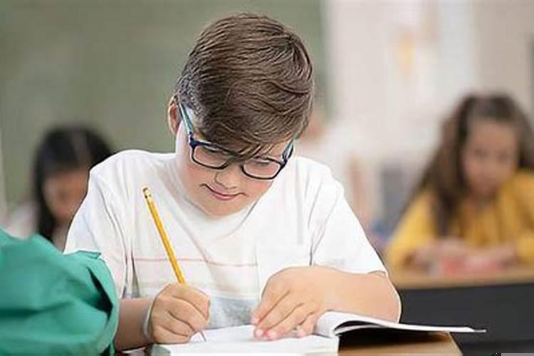 帮助孩子提高成绩的方法