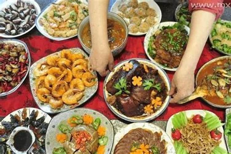 梦见在家招待很多客人