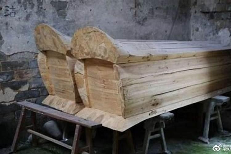 棺材为什么一头宽一头窄