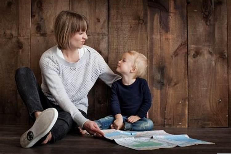 梦见邻居家有两个小男孩