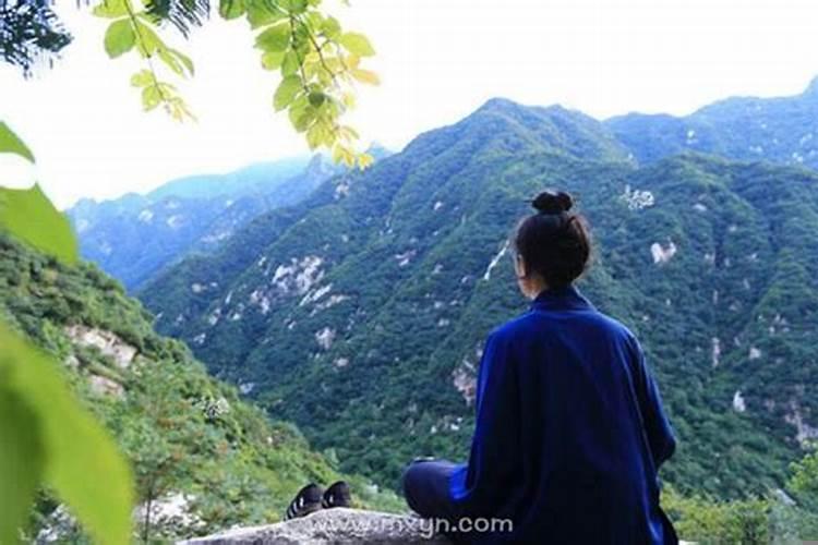 女人梦见死去的人和我说话