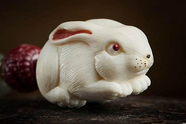 兔年本命年应该带什么