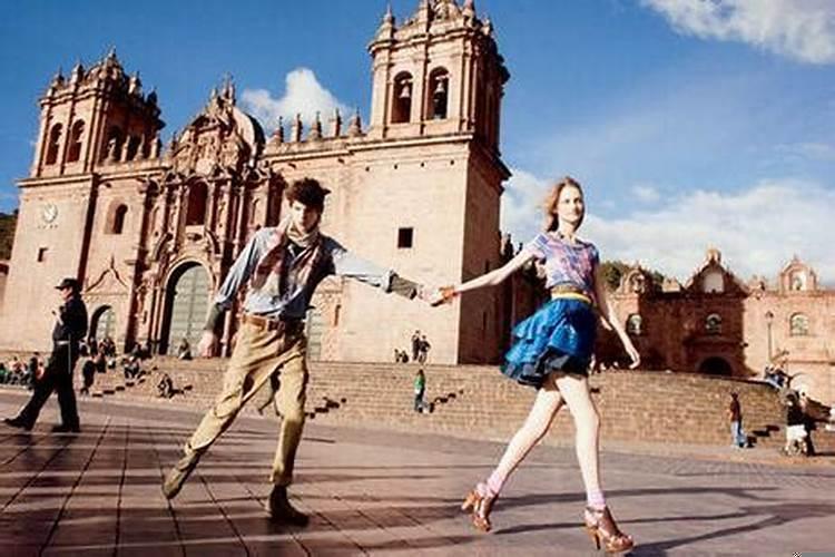 69年属鸡的今年的财运