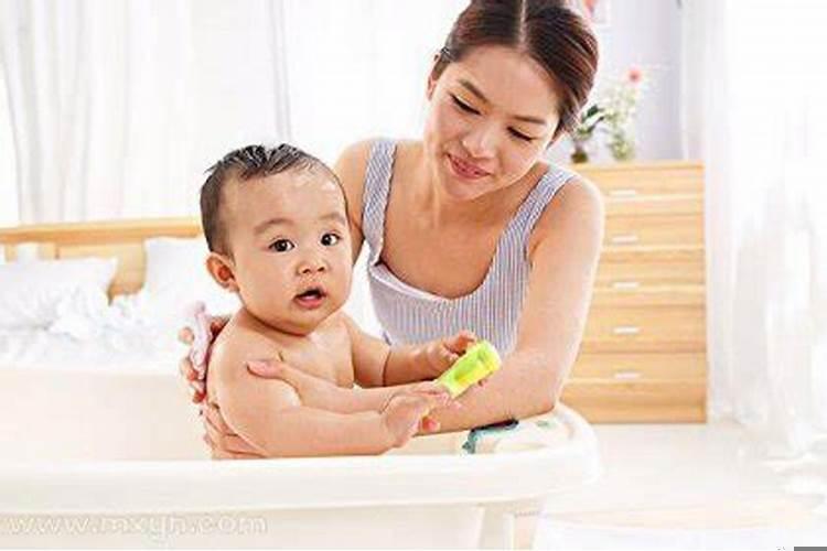 周公解梦梦见别人洗澡是什么意思啊