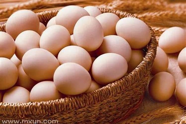 梦见很多鸡蛋还有蛋皮破了的鸡蛋